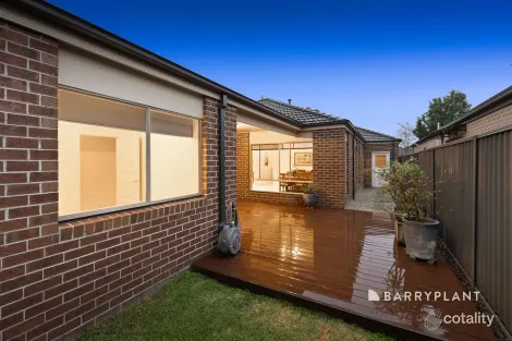 Property photo of 11 Parmentier Way Pakenham VIC 3810