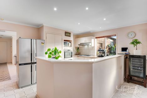 Property photo of 4 Taunton Place Craigieburn VIC 3064