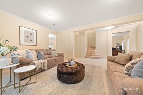 Property photo of 58 Montbrae Circuit Narre Warren North VIC 3804