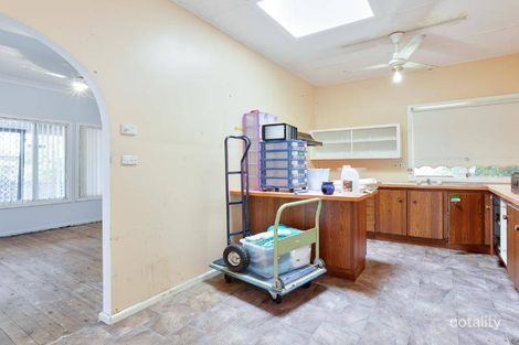 Property photo of 9 Yackerboom Avenue Buff Point NSW 2262