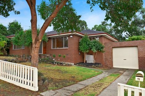 Property photo of 11 Kentwood Road Macleod VIC 3085