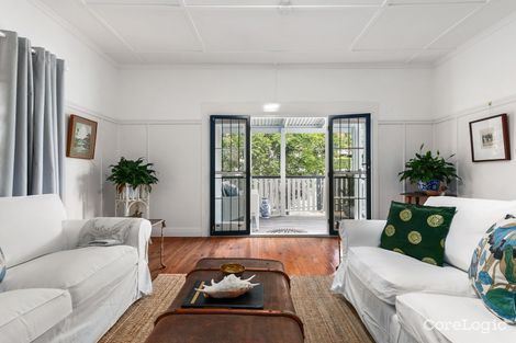 Property photo of 26 Curlewis Street Holland Park West QLD 4121