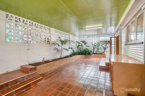 Property photo of 15 Nealdon Street Holland Park QLD 4121