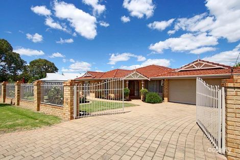 13 Allen Ct, Queens Park, WA 6107