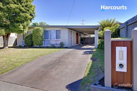 1 Pine Gr, Tyabb, VIC 3913