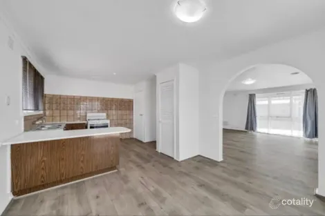 Property photo of 9 Kinkora Road Melton VIC 3337