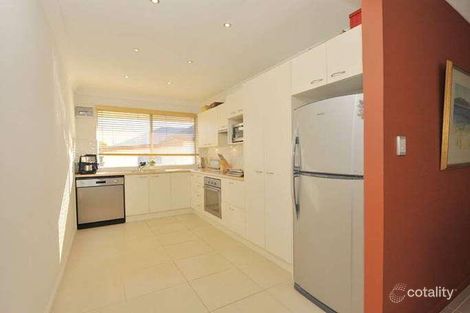 Property photo of 4/22 Wooloowin Avenue Wooloowin QLD 4030