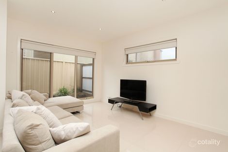 Property photo of 7/30 Cranwell Square Caroline Springs VIC 3023