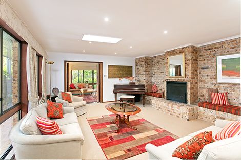Property photo of 32 Willow Tree Crescent Belrose NSW 2085