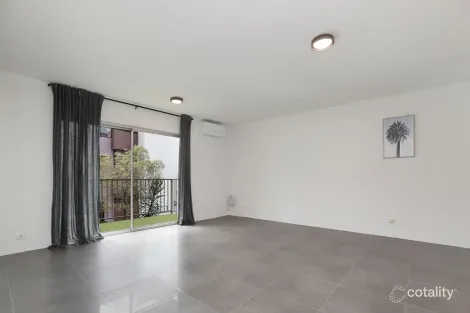 Property photo of 2/94 Racecourse Road Ascot QLD 4007