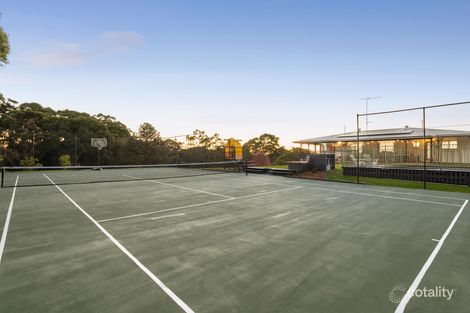 Property photo of 31 Needham Court Kiels Mountain QLD 4559