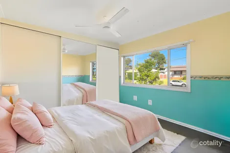 Property photo of 134 Winbin Crescent Gwandalan NSW 2259