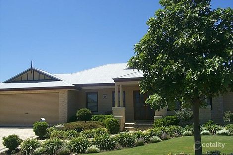 14 Barton Dr, Australind, WA 6233