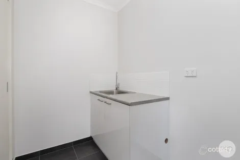 Property photo of 16 Ocallaghan Parade Lucas VIC 3350
