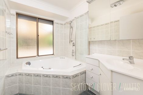 Property photo of 12 Howard Court Blakiston SA 5250