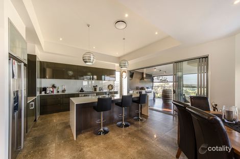 Property photo of 3 Saint Ives Court Mount Lofty QLD 4350