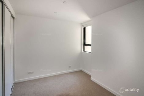 Property photo of 2/33 Queens Avenue Doncaster VIC 3108