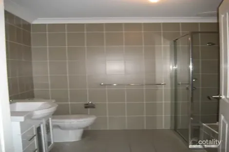 Property photo of 20 Kestrel Circuit Shortland NSW 2307