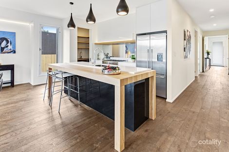 Property photo of 9 Mahoneys Road Woodend VIC 3442