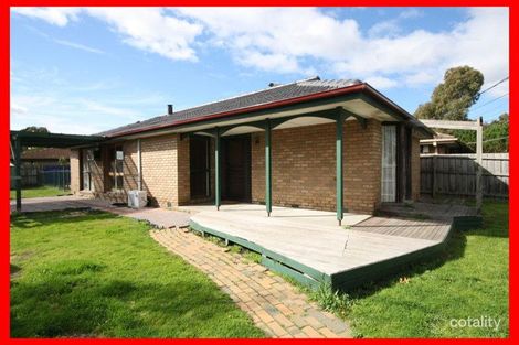 Property photo of 9 Serpentine Road Keysborough VIC 3173