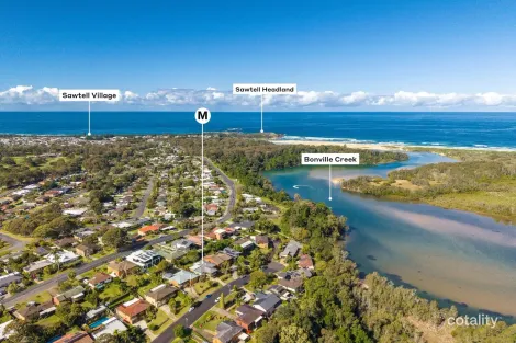 Property photo of 16 Cunningham Crescent Sawtell NSW 2452