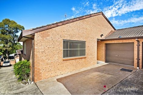 Property photo of 2/140 Greenacre Road Greenacre NSW 2190