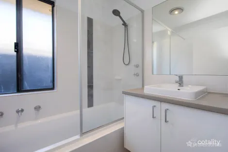 Property photo of 4 Kruger Way Brabham WA 6055