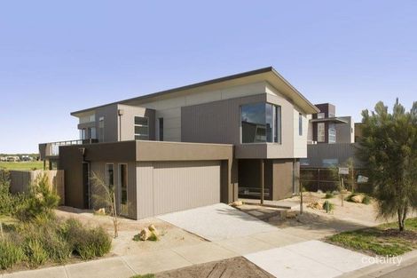 18 Loch Lomond Cres, Torquay, VIC 3228