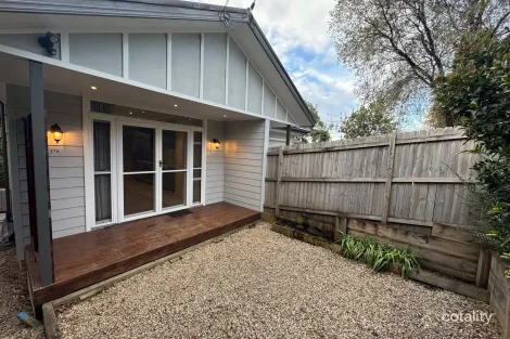 27 Railway Pde, Bullaburra, NSW 2784