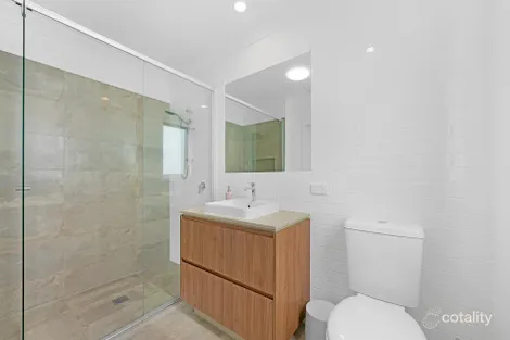 Property photo of 18/1 Flametree Circuit Arundel QLD 4214