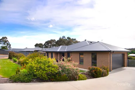 30 Webbs Rd, Campbells Creek, VIC 3451