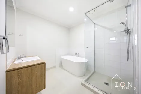 Property photo of 7 Eifel Walk Clyde VIC 3978