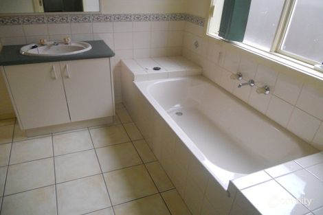 Property photo of 11 Cromwell Road Werribee VIC 3030