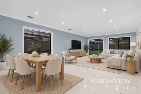 Property photo of 12 Cowes Close Cranbourne North VIC 3977