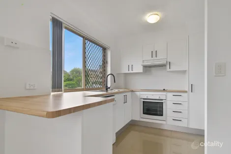 Property photo of 4/26 Moreton Parade Kings Beach QLD 4551