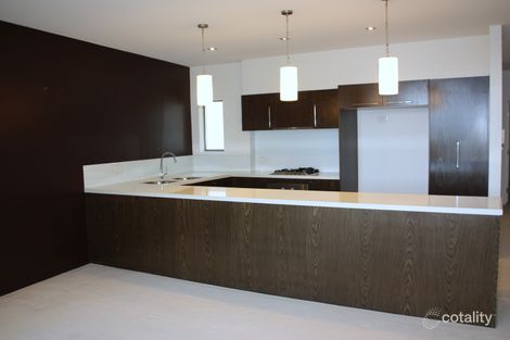 Property photo of 314/3 Pendraat Parade Hope Island QLD 4212