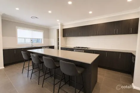 Property photo of 7 Fahey Crescent Appin NSW 2560