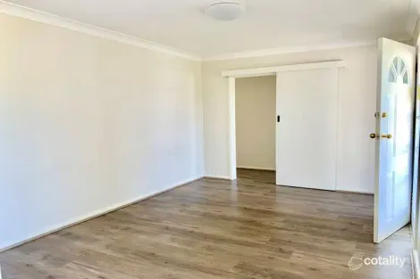 Property photo of 19 Hull Avenue Lurnea NSW 2170