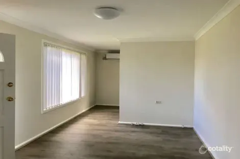 Property photo of 19 Hull Avenue Lurnea NSW 2170