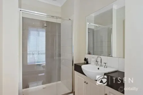 Property photo of 5C Justine Court Spring Gully VIC 3550