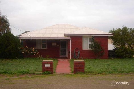 220 Third St, Wonthella, WA 6530