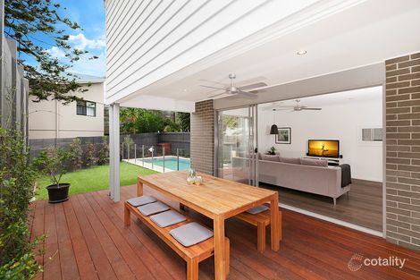 387 Bennetts Rd, Norman Park, QLD 4170