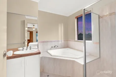 Property photo of 41 Liberty Avenue Rowville VIC 3178