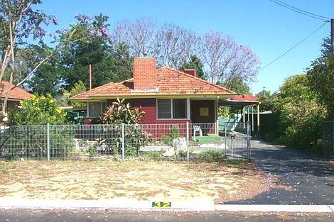 32 Kennerly St, Cloverdale, WA 6105