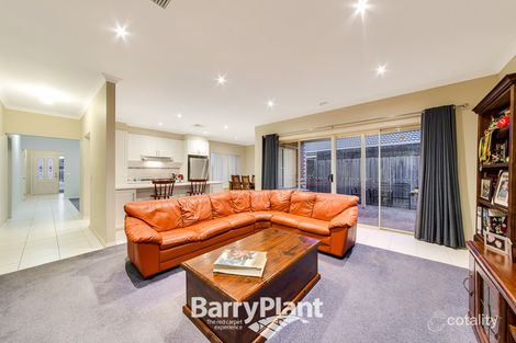 Property photo of 48 Webster Way Pakenham VIC 3810