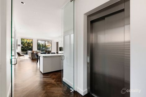 Property photo of 7 Monomeath Avenue Toorak VIC 3142