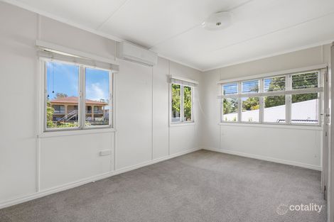 Property photo of 90 Irwin Terrace Oxley QLD 4075