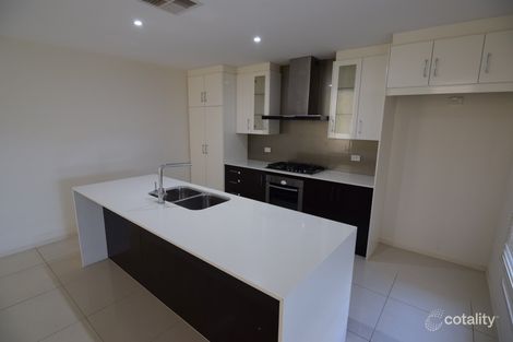 Property photo of 8 Orbit Court Woodcroft SA 5162