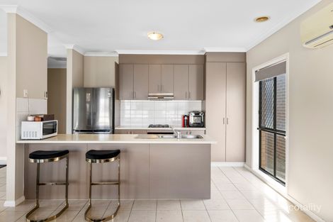 Property photo of 31 Mount Way Caroline Springs VIC 3023