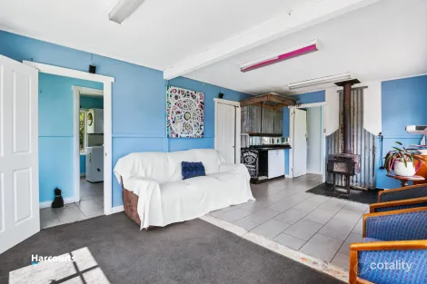 Property photo of 18 Sandrock Loop Abels Bay TAS 7112